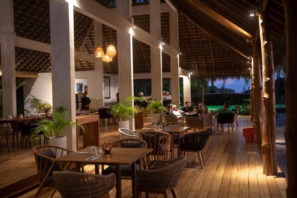 81 Palms Resort Нембрала Екстер'єр фото