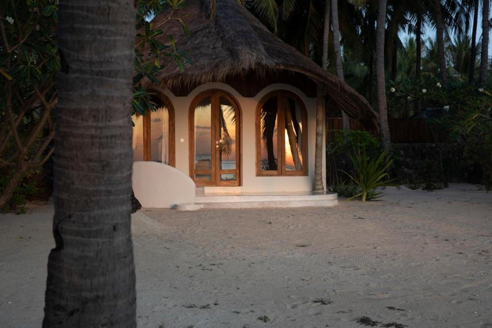 81 Palms Resort Нембрала Номер фото