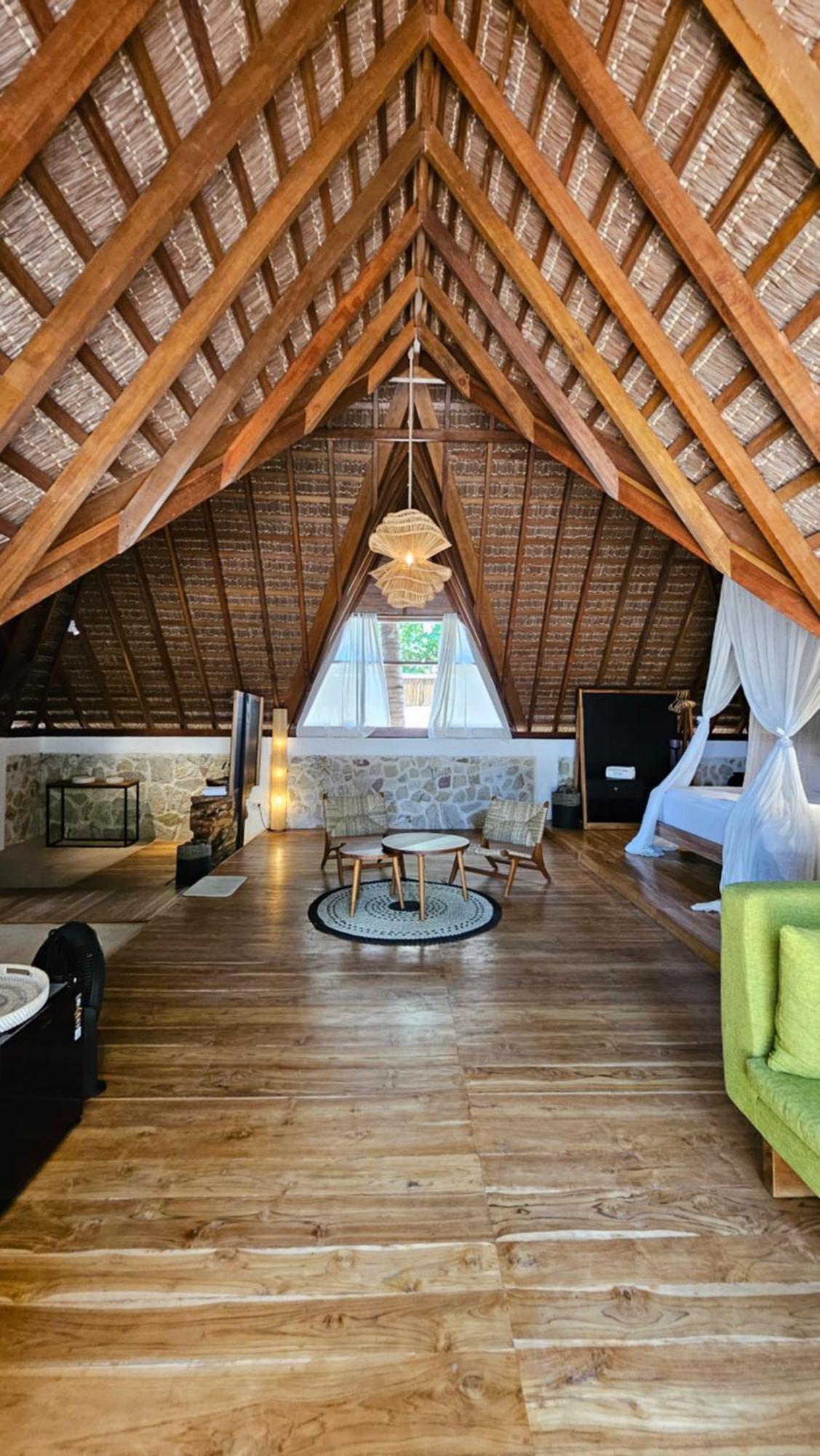 81 Palms Resort Нембрала Екстер'єр фото